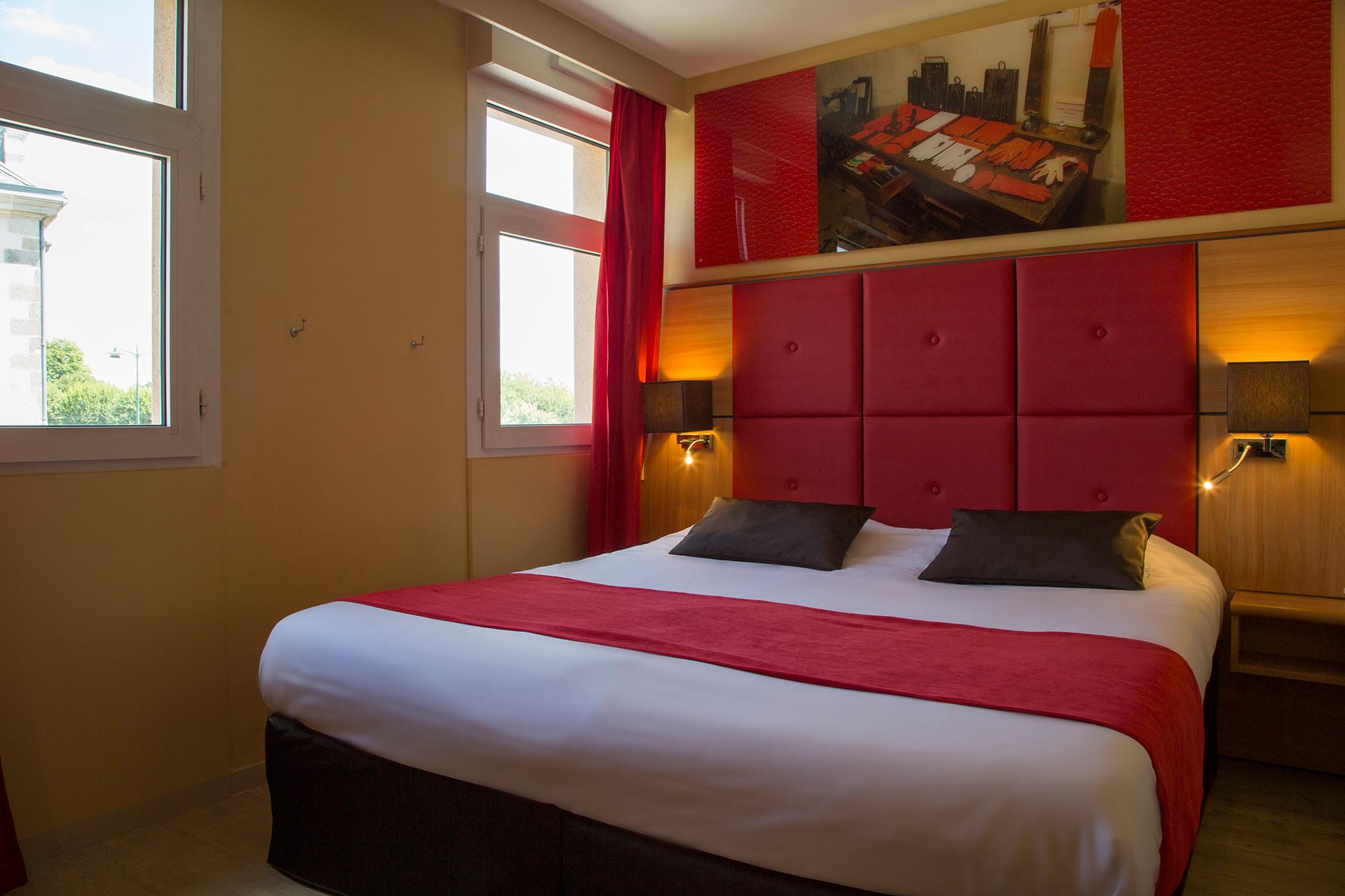 Hotel The Originals City, Le Boeuf Rouge,